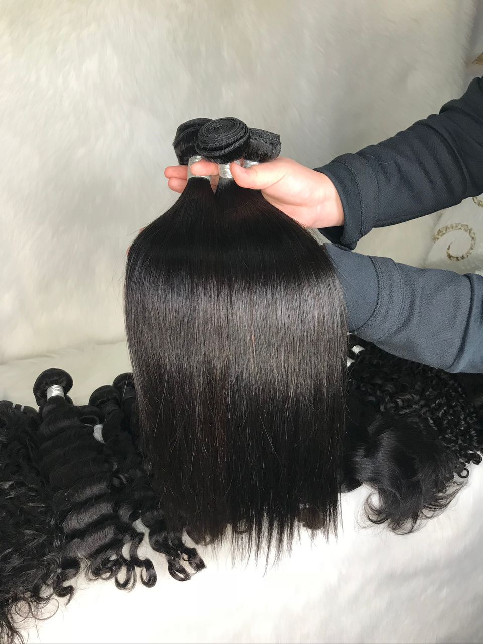 Straight 3 Bundles with HD 4*4 Lace Closure Sale